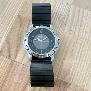 Rare Skagen Denmark steel men’s silver tone black solar watch